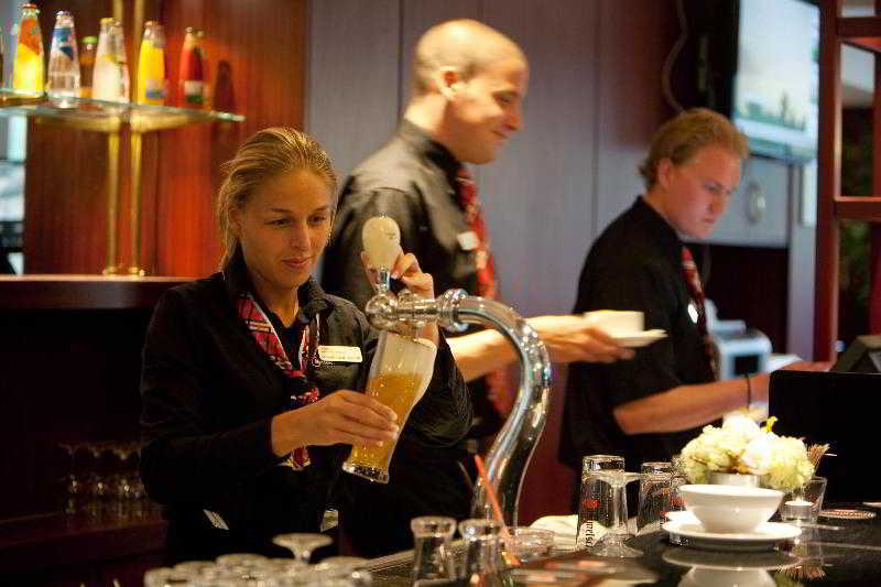 Bastion Hotel Nijmegen Bagian luar foto