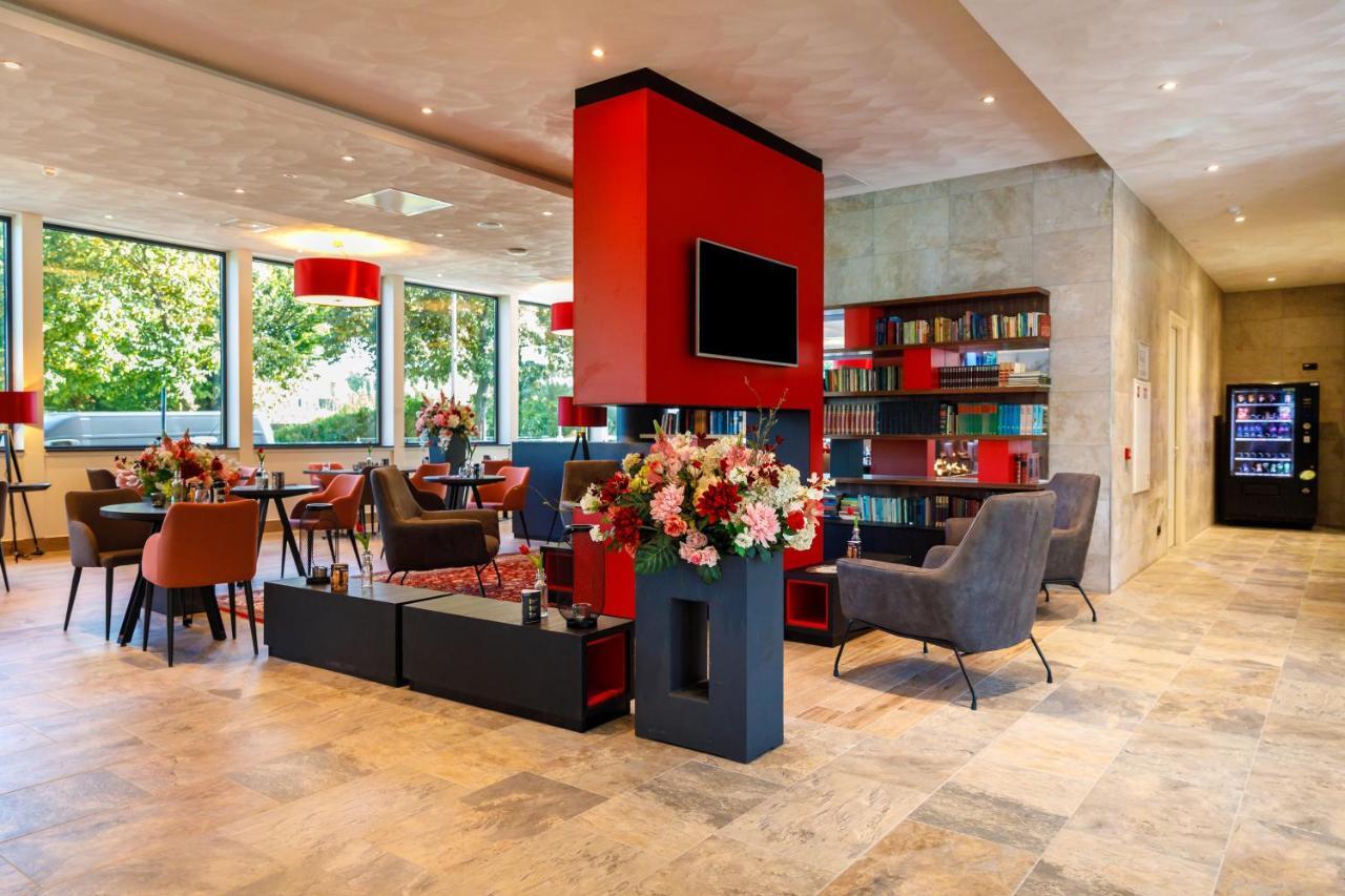 Bastion Hotel Nijmegen Bagian luar foto