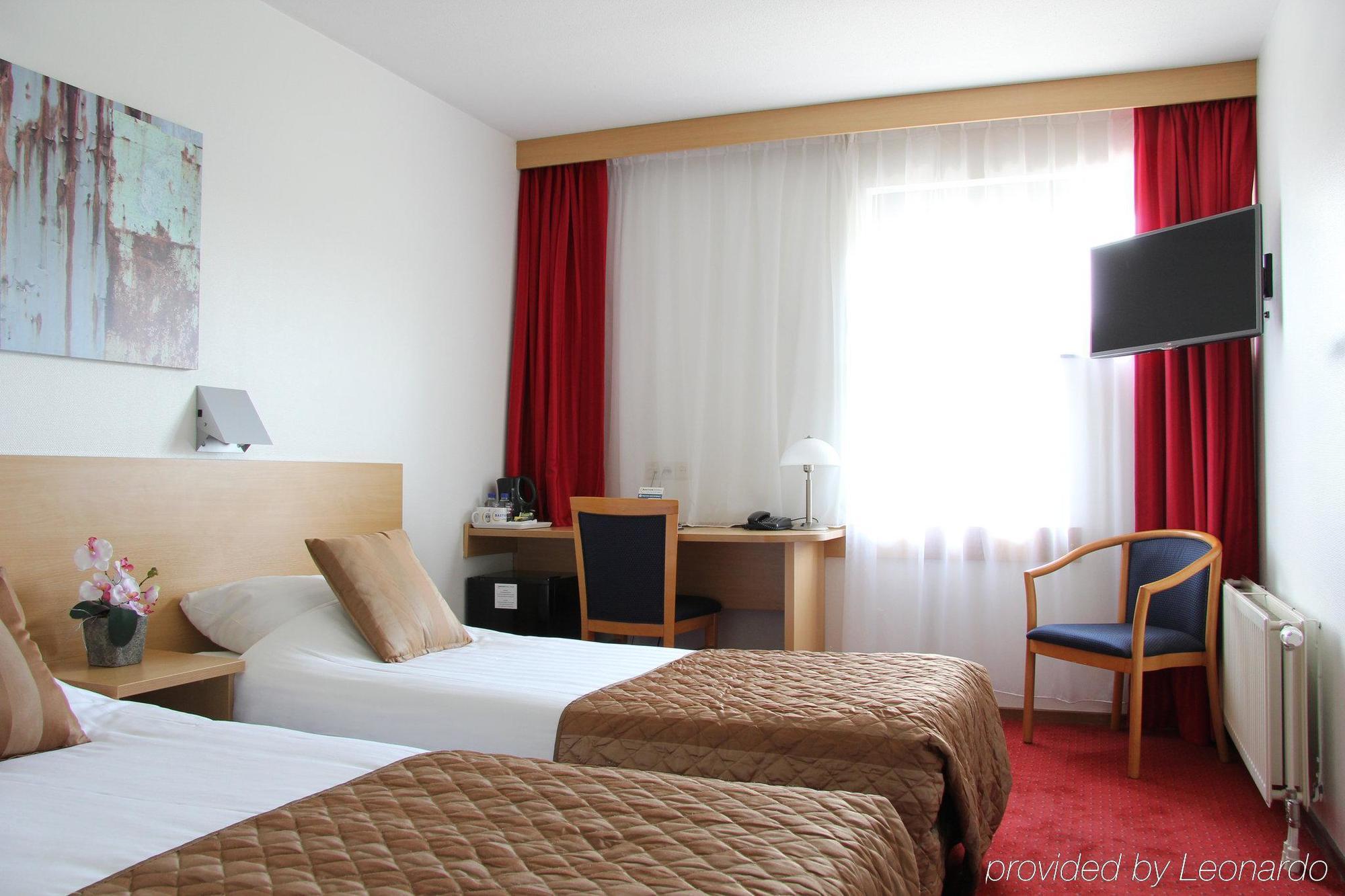 Bastion Hotel Nijmegen Bagian luar foto